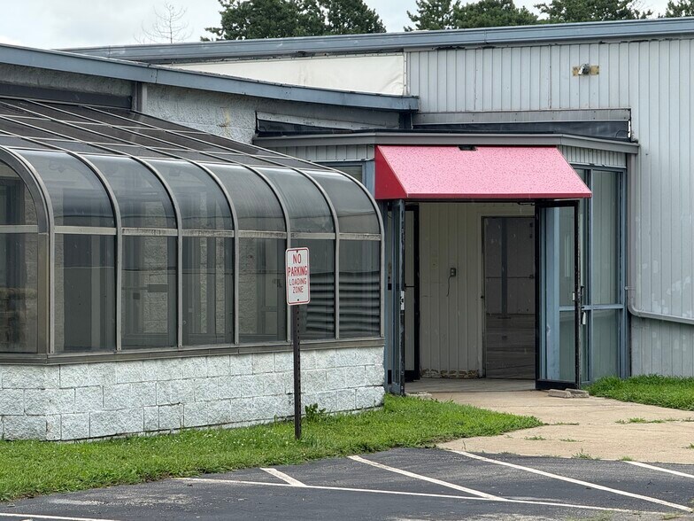 More Photos Of 325 Carr Dr, Brookville Warehouse For Sale