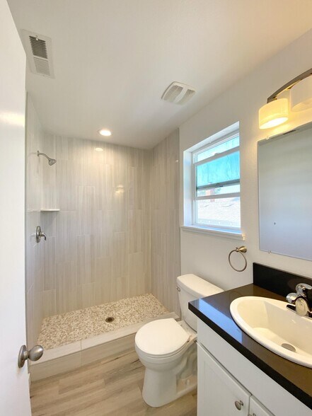 More Photos Of 446 Roberts St, Reno Multifamily For Sale