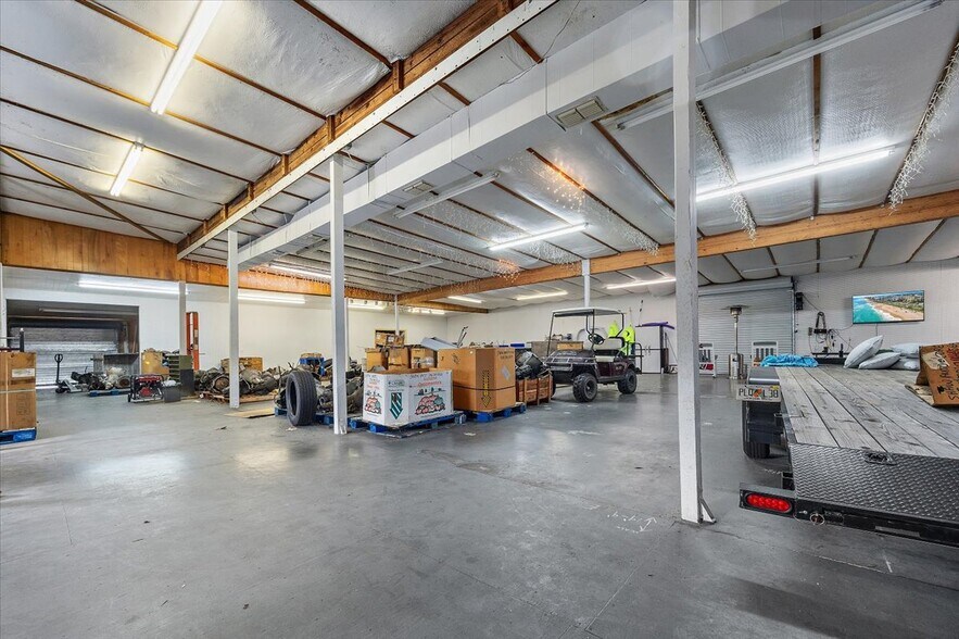 More Photos Of 551625 Us-1, Hilliard Freestanding For Sale