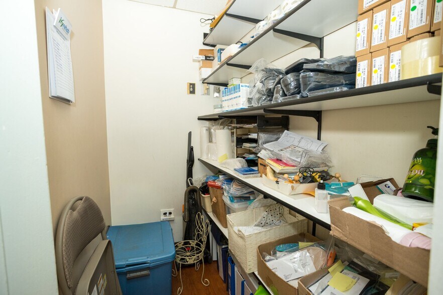 More Photos Of 500 Bloomfield St, Hoboken Storefront Retail Residential For Sale