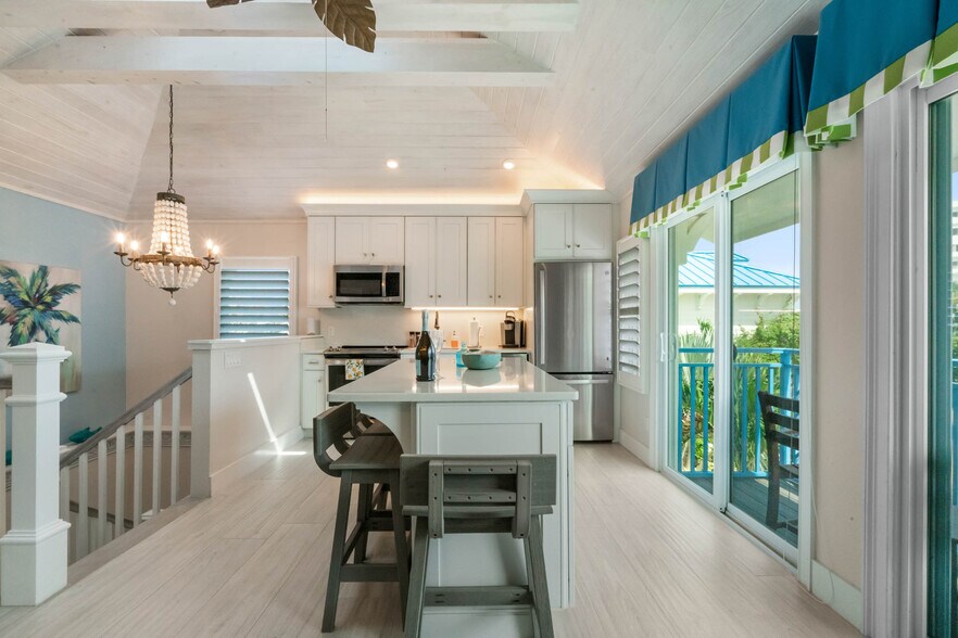 More Photos Of 2903 Hill St, New Smyrna Beach Hotel For Sale