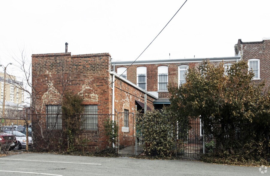More Photos Of 15 E Main St, Richmond Storefront Retail Office For Lease