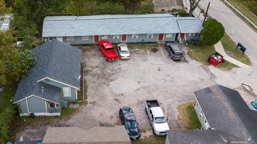 More Photos Of 13928 Bandera St, Houston Apartments For Sale