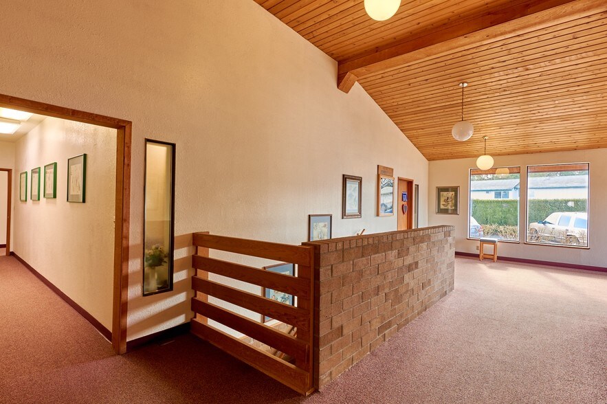 More Photos Of 1900 N 99 Hwy, Mcminnville Loft Creative Space For Lease