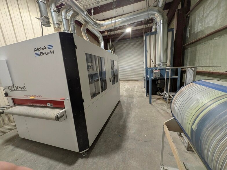 More Photos Of 3728 Byrnes Dr, Saint Stephen Showroom For Sale