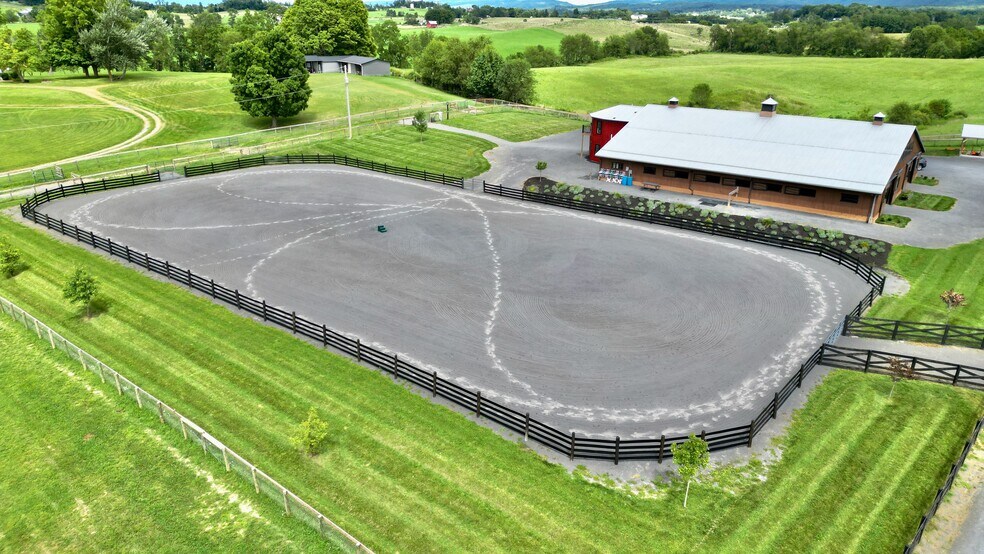 More Photos Of 3476 Fairview Rd, Lewisburg Specialty For Sale