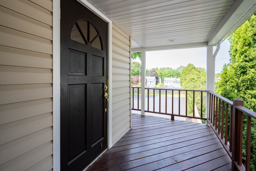 More Photos Of 128 Empire Blvd, Rochester Office Residential For Sale