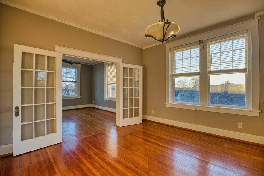 More Photos Of 230 E 40th St, Norfolk Apartments For Sale
