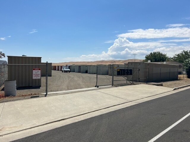More Photos Of 1075 W Elm Ave, Coalinga Land For Sale
