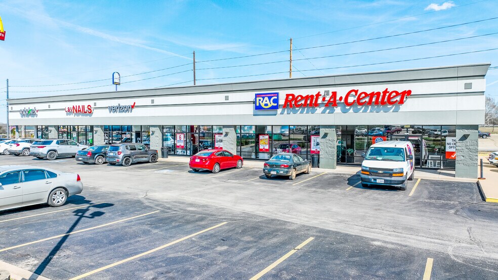 More Photos Of 405 N State St, Desloge General Retail For Sale