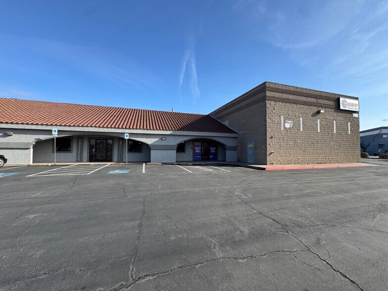 More Photos Of 1300 N Boulder Hwy, Henderson Auto Repair For Lease