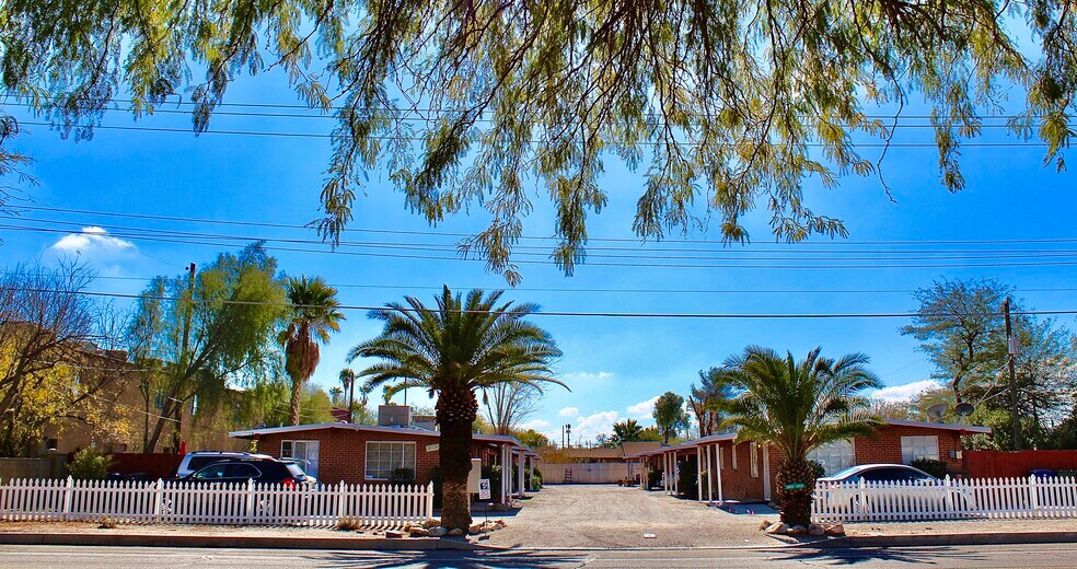 Primary Photo Of 3412 E Glenn St, Tucson Apartments For Sale
