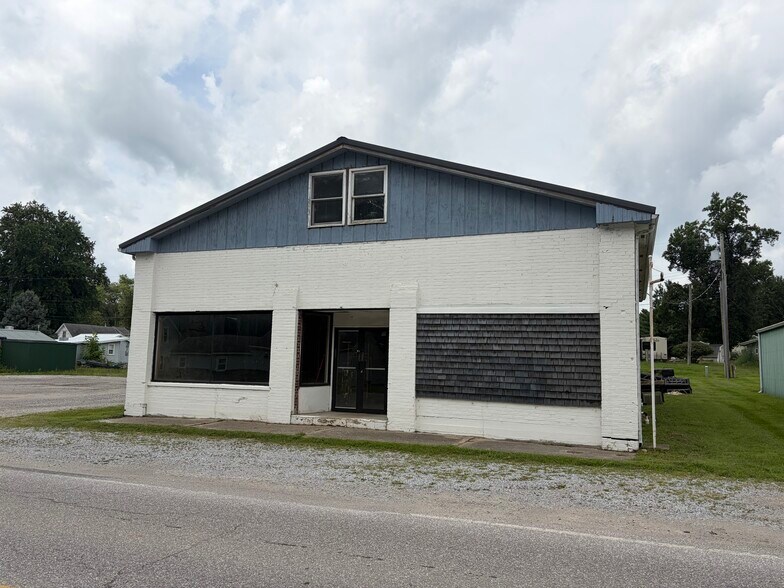 More Photos Of 1878 N Francis St, Monticello General Retail For Sale