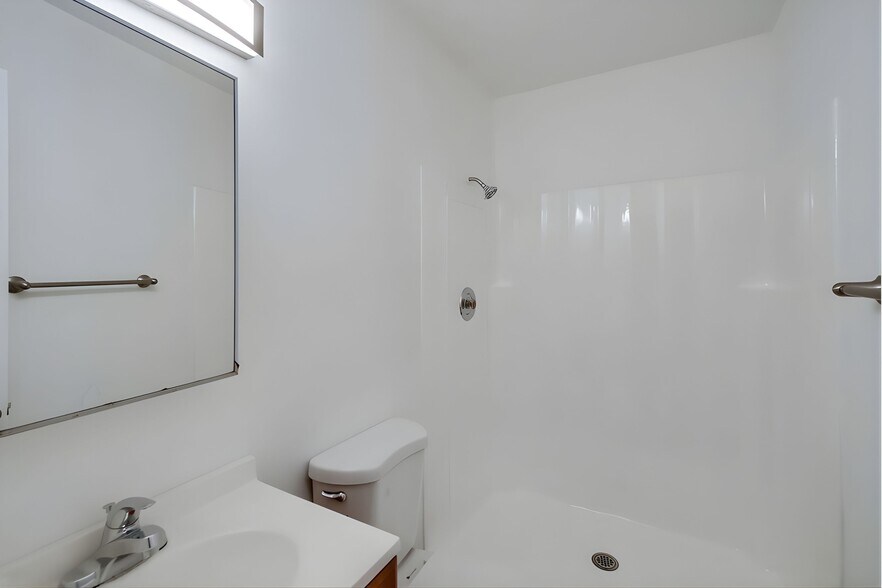 More Photos Of 3845-3855 Chamoune Ave, San Diego Apartments For Sale