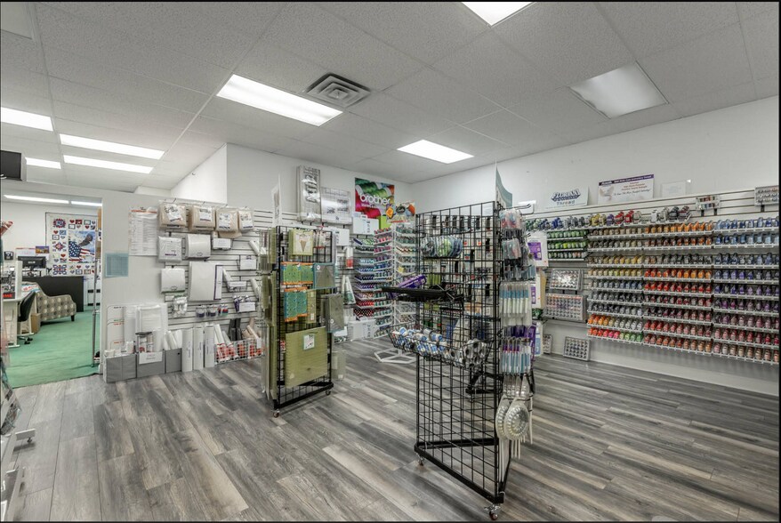 More Photos Of 2200A Hamilton Place Blvd, Chattanooga Storefront Retail Office For Lease