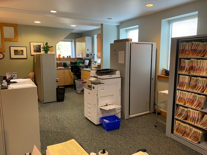 More Photos Of 830 Hendersonville Rd, Asheville General Retail For Lease