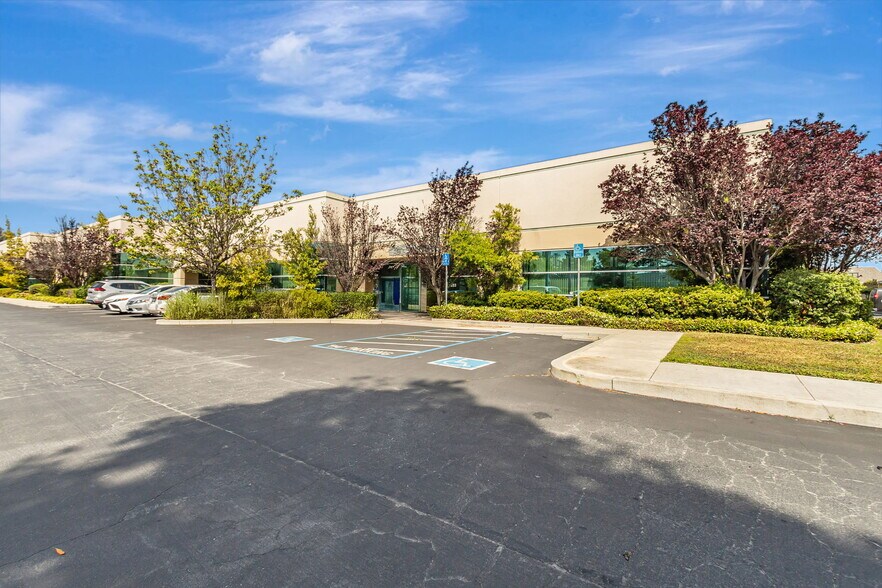 Primary Photo Of 633-651 Giguere Ct, San Jose Manufacturing For Lease
