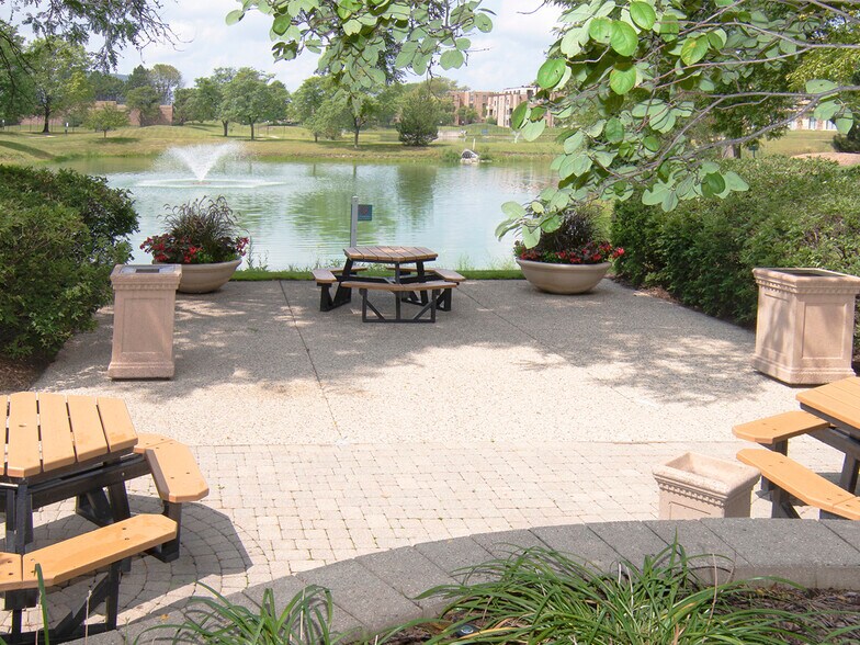 More Photos Of 1827 Walden Office Sq, Schaumburg Office For Lease