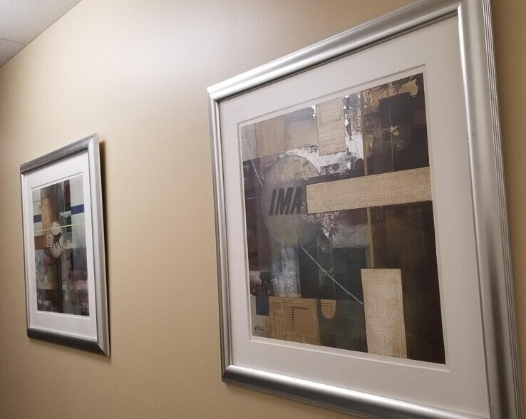 More Photos Of 6060 W Manchester Ave, Los Angeles Office For Lease