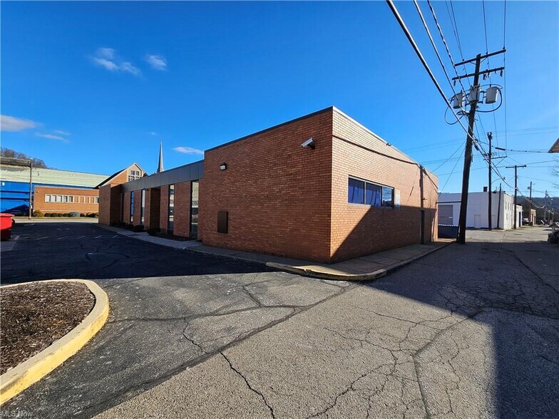 More Photos Of 3265 Main St, Weirton Bank For Sale