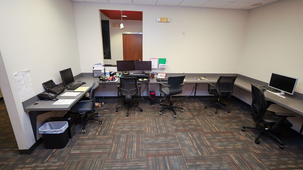 More Photos Of 7560 Red Bug Lake Rd, Oviedo Medical For Lease