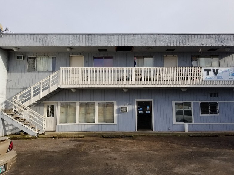 More Photos Of 101 35th St, Springfield Storefront Retail Residential For Lease