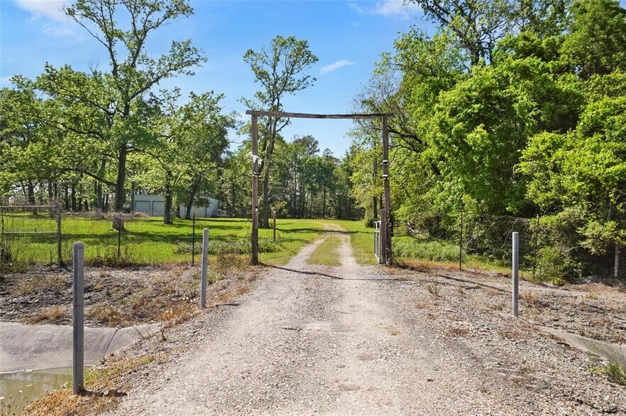 More Photos Of 11815 Aqueduct Rd, Houston Land For Sale