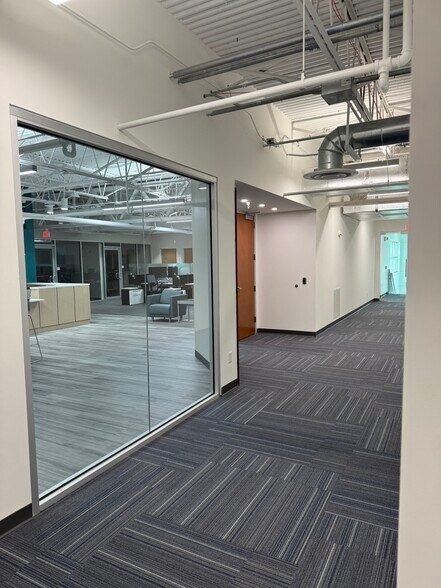 More Photos Of 511 N John Rodes Blvd, Melbourne Office For Lease