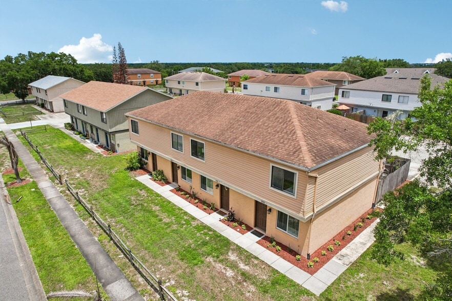More Photos Of 12057-12063 Tift Cir, Orlando Apartments For Sale