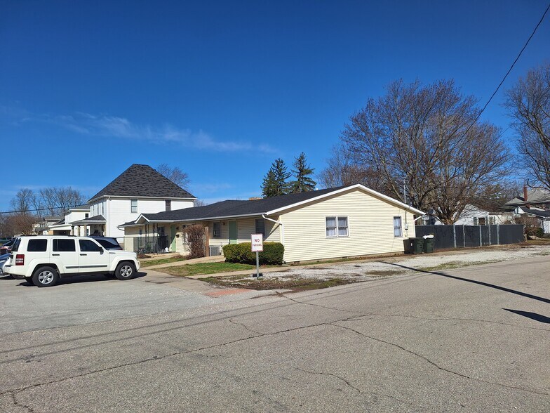 More Photos Of 202 W Plum St, Thorntown Daycare Center For Sale