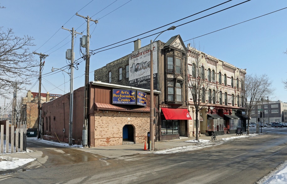 More Photos Of 144 E Juneau Ave, Milwaukee Storefront For Sale