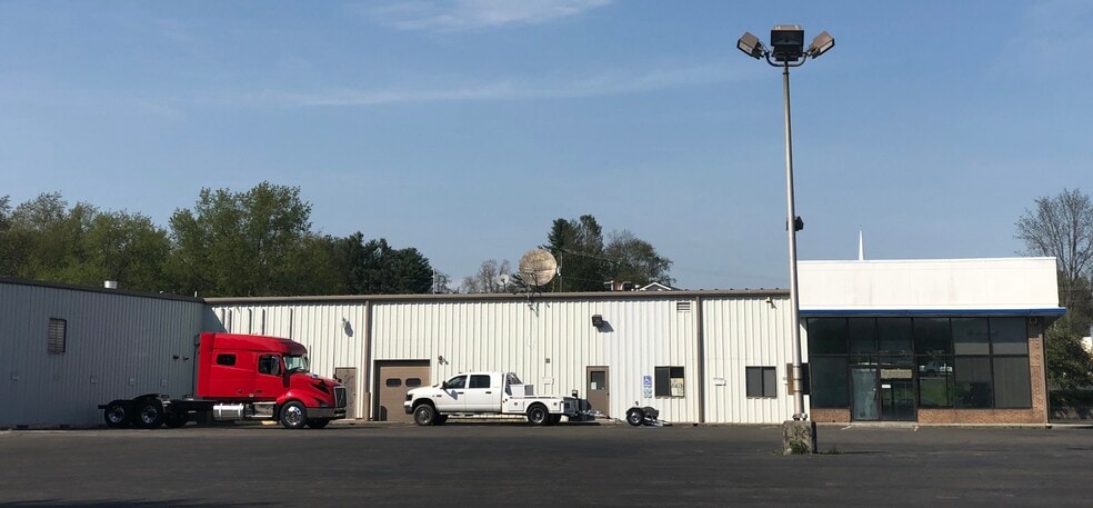 More Photos Of 1601 Bob White Blvd, Pulaski Auto Dealership For Sale