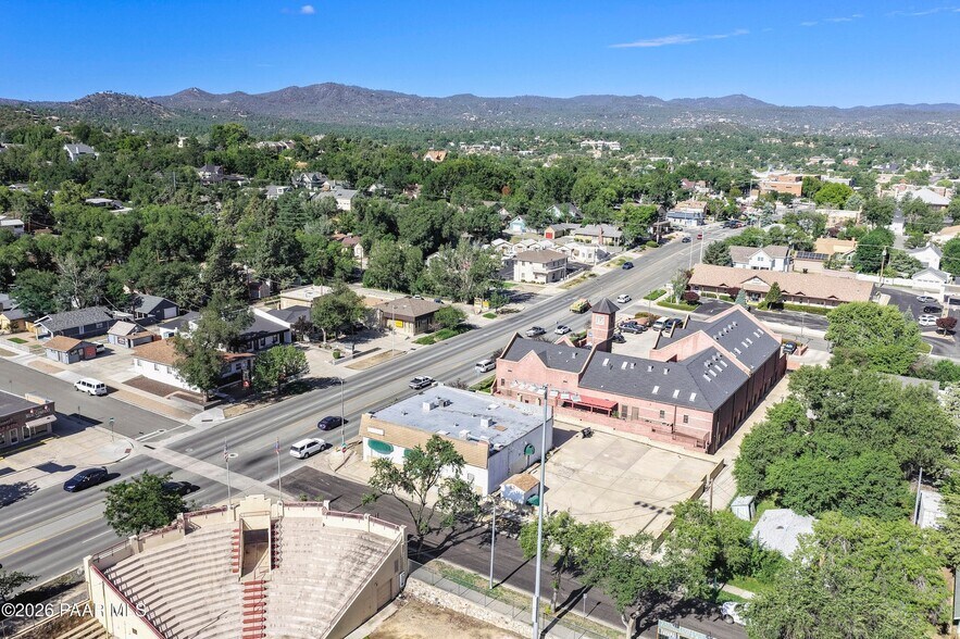 More Photos Of 620 E Gurley St, Prescott Restaurant For Sale