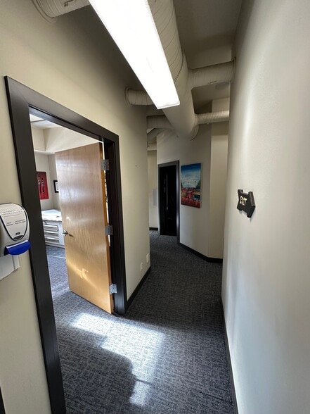 More Photos Of 4306 Richmond Rd SW, Calgary Medical For Sale