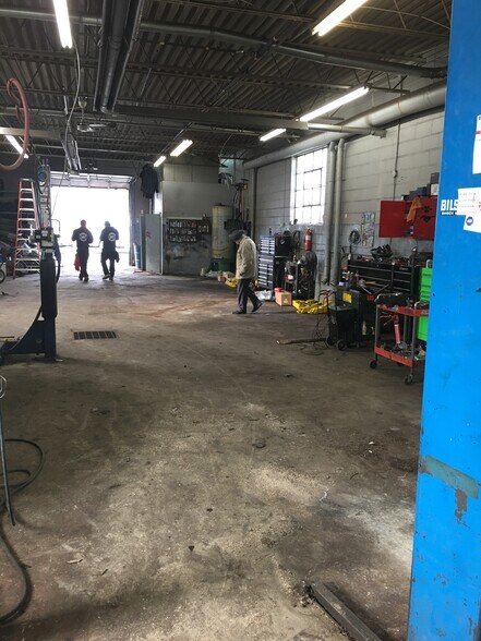 More Photos Of 7 Hansen Rd, Brampton Warehouse For Sale