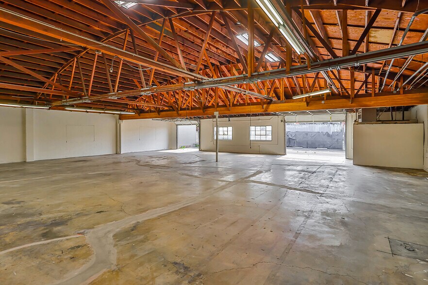 More Photos Of 7340 Fulton Ave, North Hollywood Manufacturing For Lease