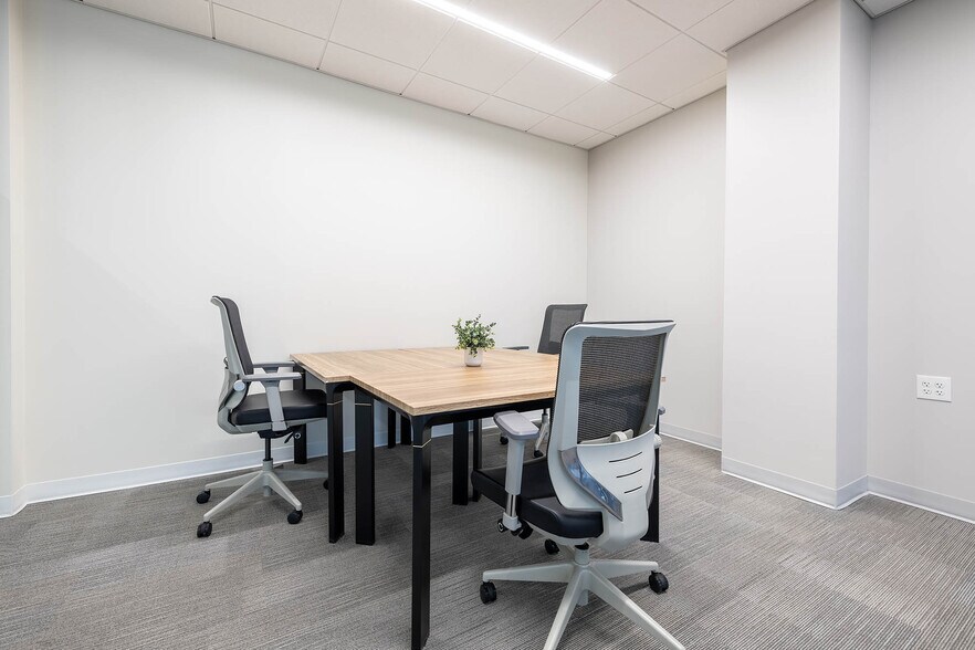 More Photos Of 121 Perimeter Ctr W, Atlanta Coworking Space