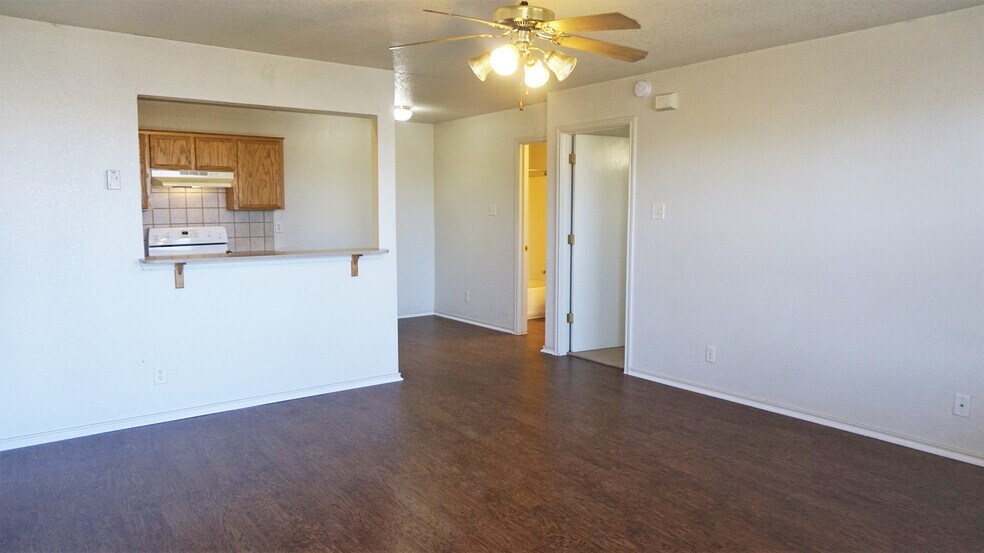 More Photos Of 411 E Central Texas Expy, Killeen Apartments For Sale