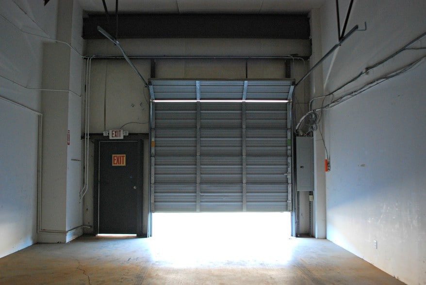 More Photos Of 120 Old Mill Rd, Greenville Unknown For Lease