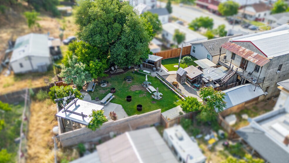 More Photos Of 30048 Yosemite Blvd, La Grange Bar For Sale