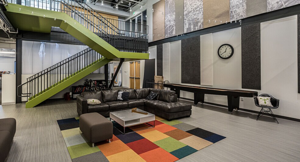 More Photos Of 615 3rd St, Des Moines Office For Sale