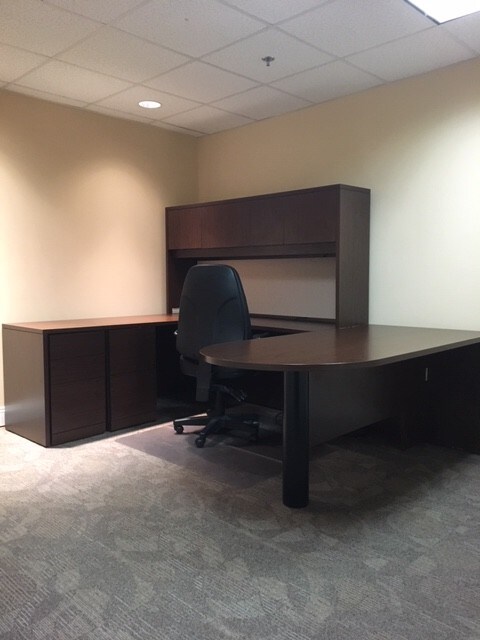 More Photos Of 44121 Leesburg Pike, Ashburn Medical For Sale