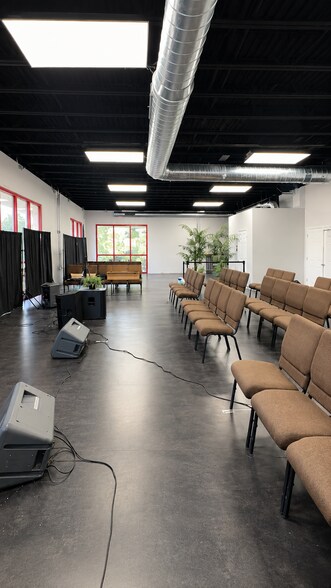 More Photos Of 2301 Longleaf Blvd, Lake Wales Office For Lease