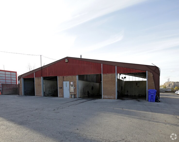 More Photos Of 1507 Speers Rd, Oakville Carwash For Sale