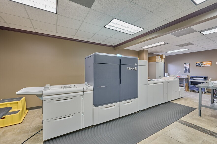 More Photos Of 26451 Hanna Rd, The Woodlands Warehouse For Sale