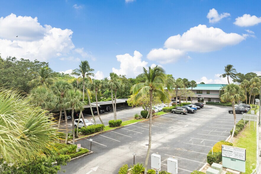 More Photos Of 3601 SE Ocean Blvd, Stuart Office For Lease