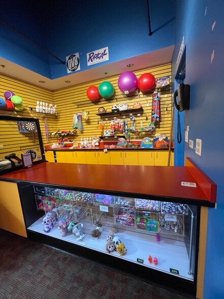 More Photos Of 101 Franks Rd, Marengo Bowling Alley For Sale