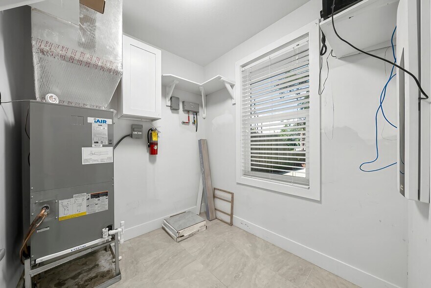 More Photos Of , Panama City Office For Sale