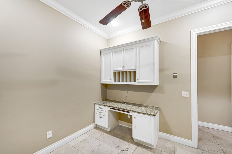 More Photos Of 607 Park Grove Dr, Katy Medical For Lease