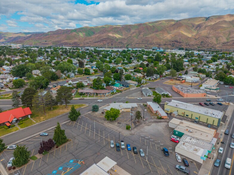 More Photos Of 619 Diagonal St, Clarkston Medical For Sale